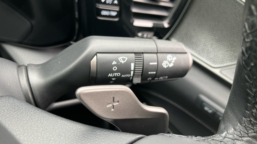 Lexus NX 350h 2.5 Takumi 5dr E-CVT [Pan roof] Hybrid Estate - Image 35