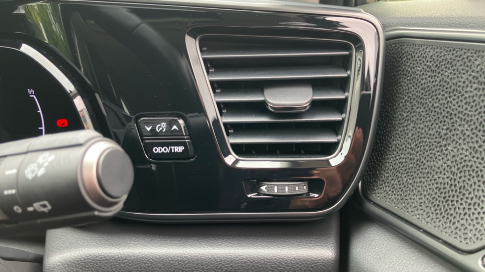 Lexus NX 350h 2.5 Takumi 5dr E-CVT [Pan roof] Hybrid Estate - Image 36