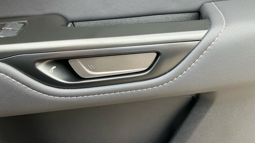 Lexus NX 350h 2.5 Takumi 5dr E-CVT [Pan roof] Hybrid Estate - Image 41