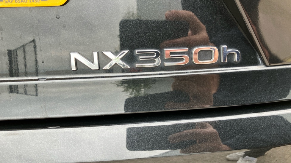 Lexus NX 350h 2.5 Takumi 5dr E-CVT [Pan roof] Hybrid Estate - Image 58