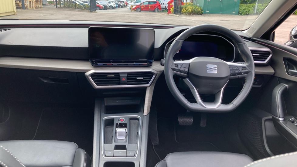 SEAT Leon 1.0 eTSI Xcellence Lux 5dr DSG Petrol Hatchback - Image 10