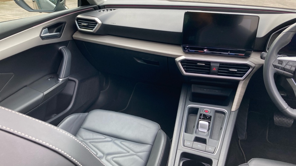 SEAT Leon 1.0 eTSI Xcellence Lux 5dr DSG Petrol Hatchback - Image 14
