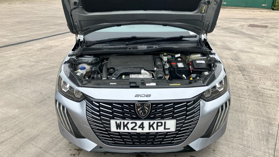 Peugeot 208 1.2 PureTech 100 Allure 5dr Petrol Hatchback - Image 8