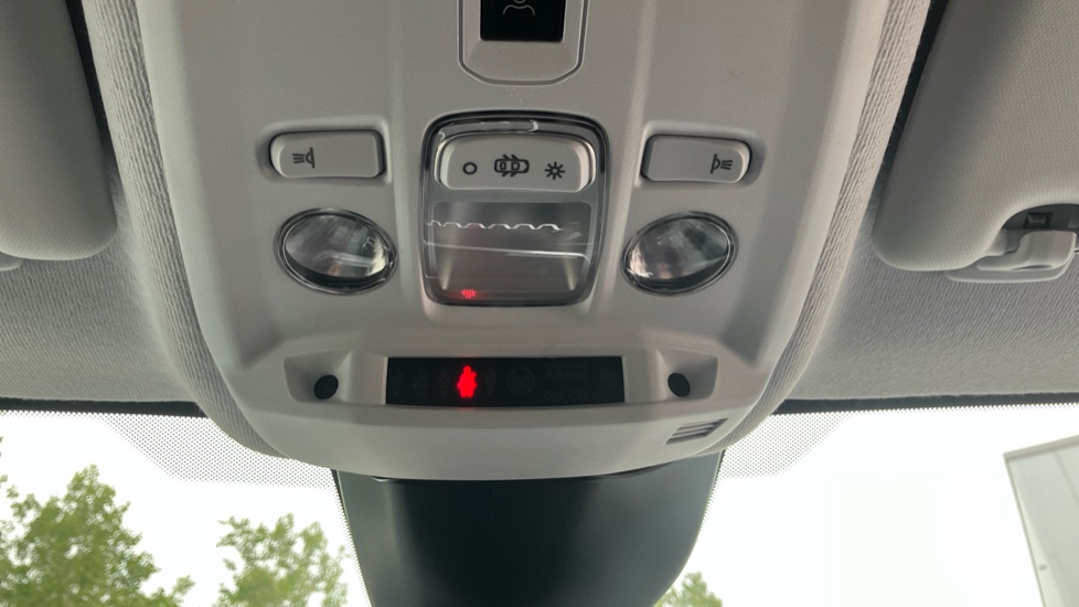 Peugeot 208 1.2 PureTech 100 Allure 5dr Petrol Hatchback - Image 30