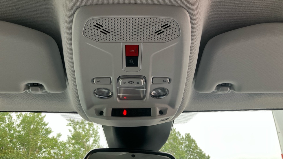 Peugeot 208 1.2 PureTech 100 Allure 5dr Petrol Hatchback - Image 31