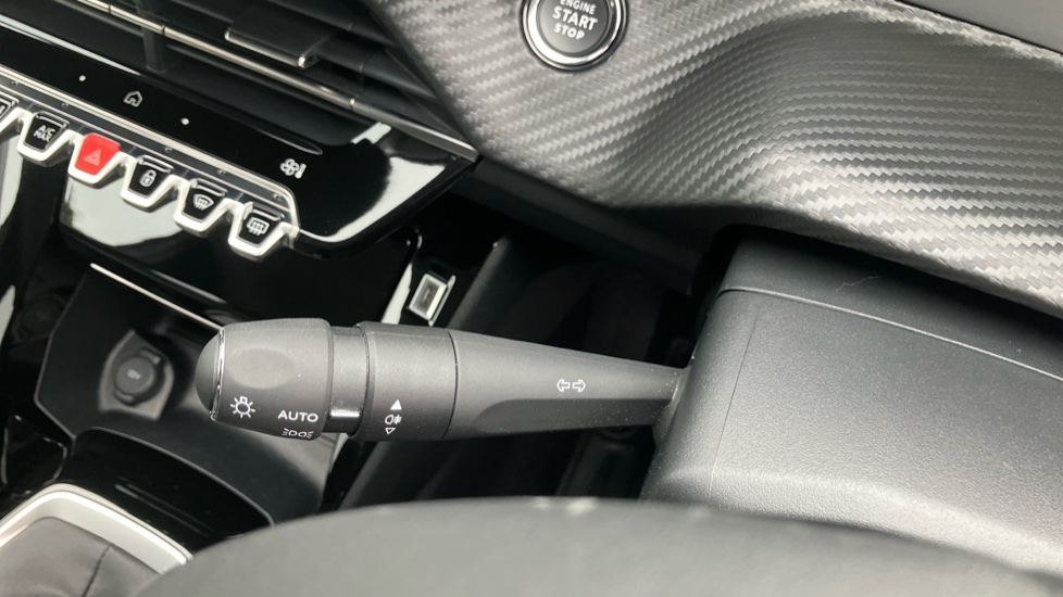 Peugeot 208 1.2 PureTech 100 Allure 5dr Petrol Hatchback - Image 35