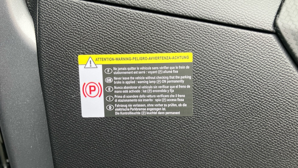 Peugeot 208 1.2 PureTech 100 Allure 5dr Petrol Hatchback - Image 40