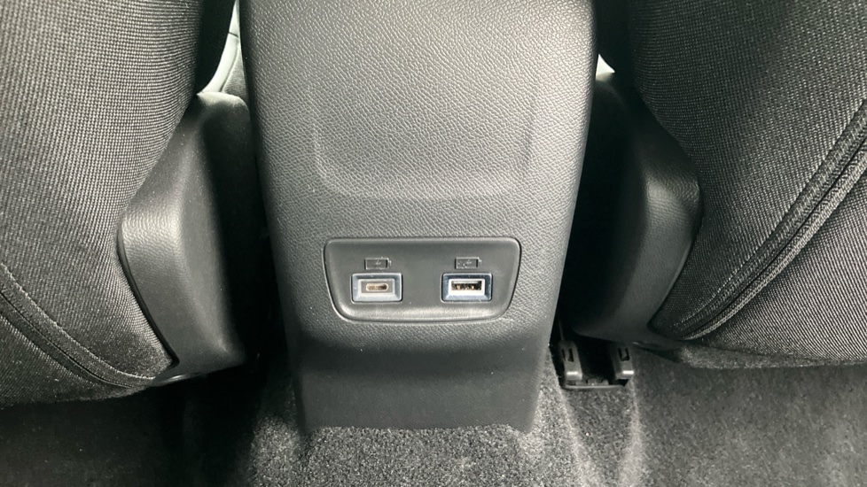 Peugeot 208 1.2 PureTech 100 Allure 5dr Petrol Hatchback - Image 43