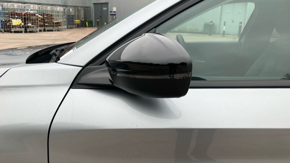 Peugeot 208 1.2 PureTech 100 Allure 5dr Petrol Hatchback - Image 57