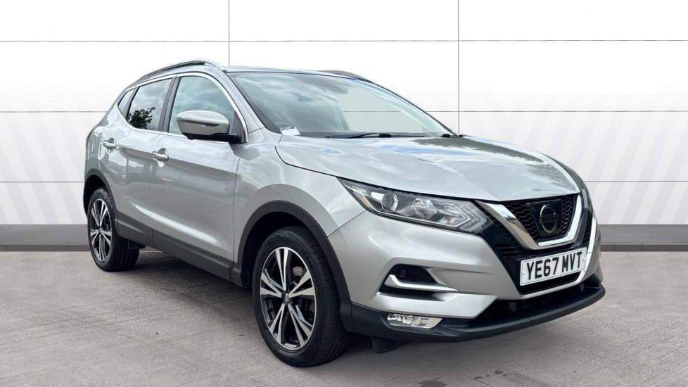 Nissan Qashqai 1.5 dCi N-Connecta 5dr Diesel Hatchback - Image 1