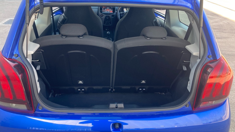 Peugeot 108 1.0 72 Active 3dr Petrol Hatchback - Image 4
