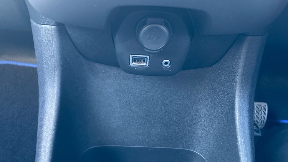 Peugeot 108 1.0 72 Active 3dr Petrol Hatchback - Image 32