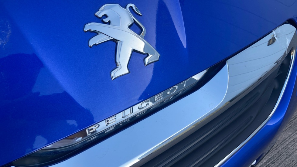 Peugeot 108 1.0 72 Active 3dr Petrol Hatchback - Image 36