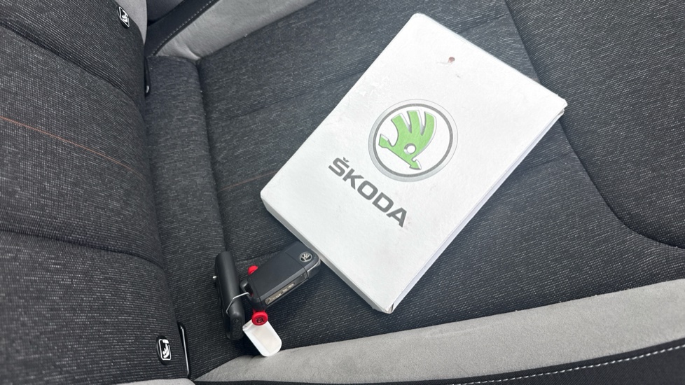 Skoda Kamiq 1.5 TSI SE L Executive 5dr Petrol Hatchback - Image 19