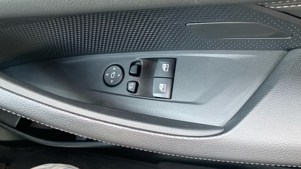 BMW 4 Series 420i M Sport Pro Edition 2dr Step Auto Petrol Coupe - Image 35