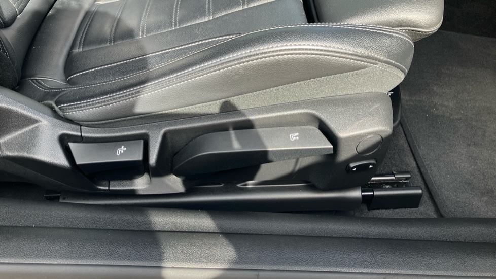 BMW 4 Series 420i M Sport Pro Edition 2dr Step Auto Petrol Coupe - Image 37