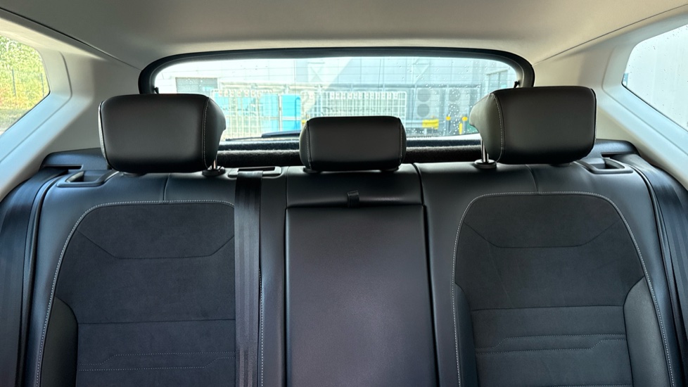 SEAT Ateca 1.5 TSI EVO Xperience 5dr Petrol Estate - Image 15