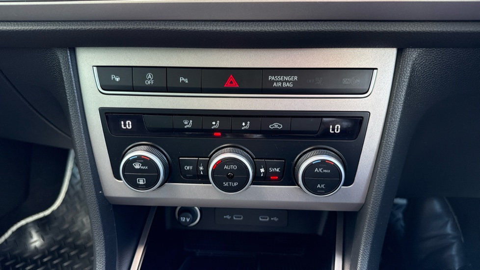 SEAT Ateca 1.5 TSI EVO Xperience 5dr Petrol Estate - Image 24
