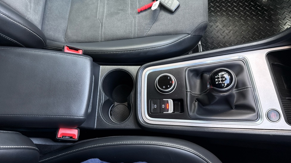 SEAT Ateca 1.5 TSI EVO Xperience 5dr Petrol Estate - Image 29