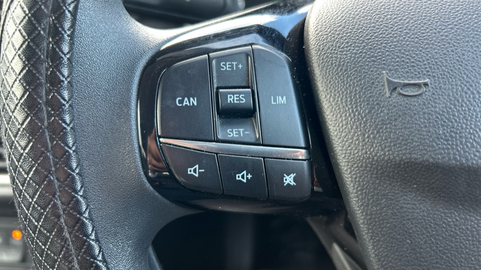 Ford Fiesta 1.0 EcoBoost 95 Trend 5dr Petrol Hatchback - Image 31