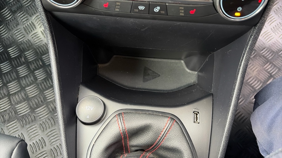 Ford Fiesta 1.0 EcoBoost Hybrid mHEV 125 ST-Line X 5dr Petrol Hatchback - Image 27
