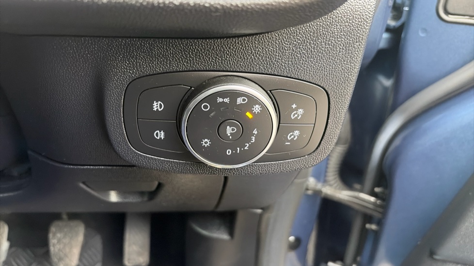 Ford Fiesta 1.0 EcoBoost Hybrid mHEV 125 ST-Line X 5dr Petrol Hatchback - Image 30