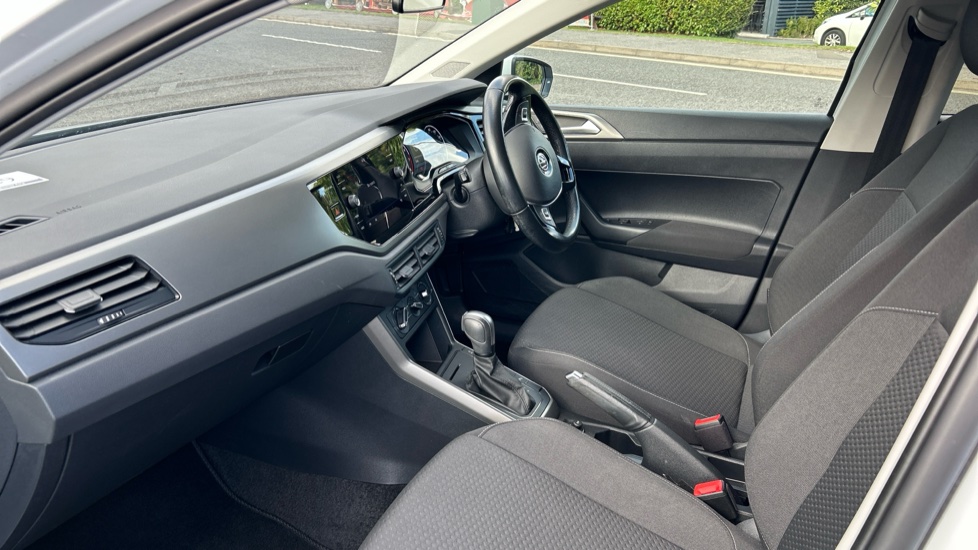 Volkswagen Polo 1.0 TSI 95 Match 5dr DSG Petrol Hatchback - Image 9