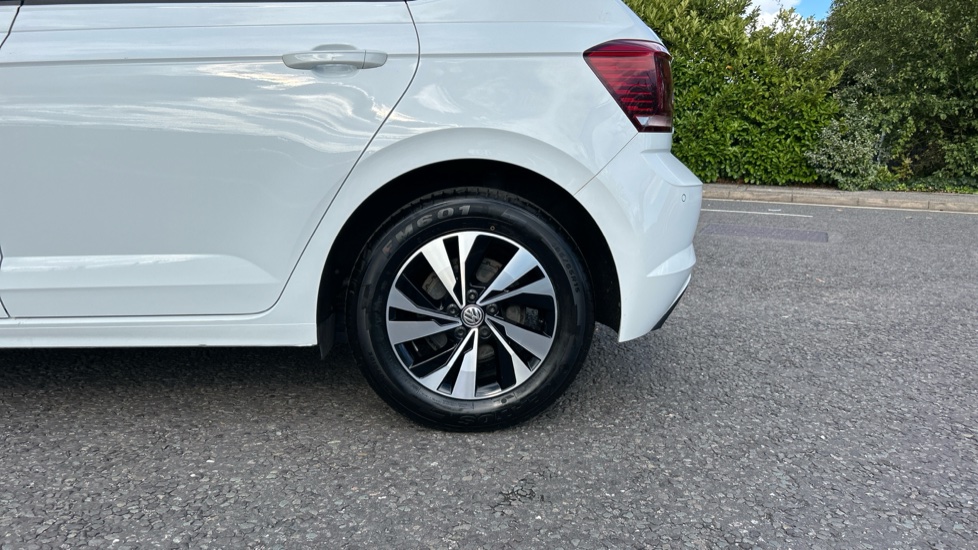 Volkswagen Polo 1.0 TSI 95 Match 5dr DSG Petrol Hatchback - Image 22
