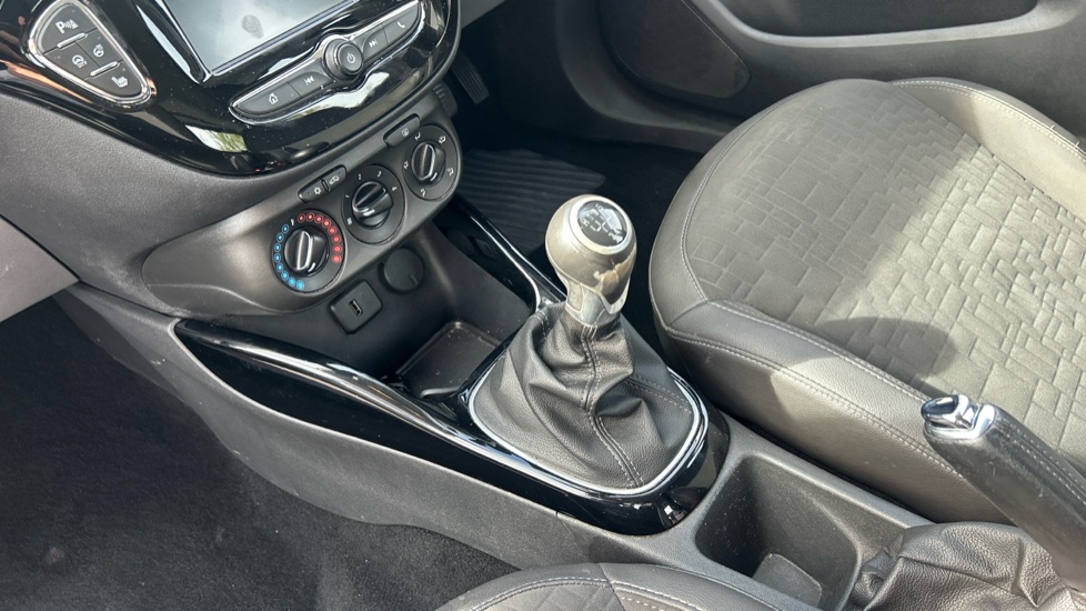 Vauxhall Corsa 1.4 SE 5dr Petrol Hatchback - Image 13