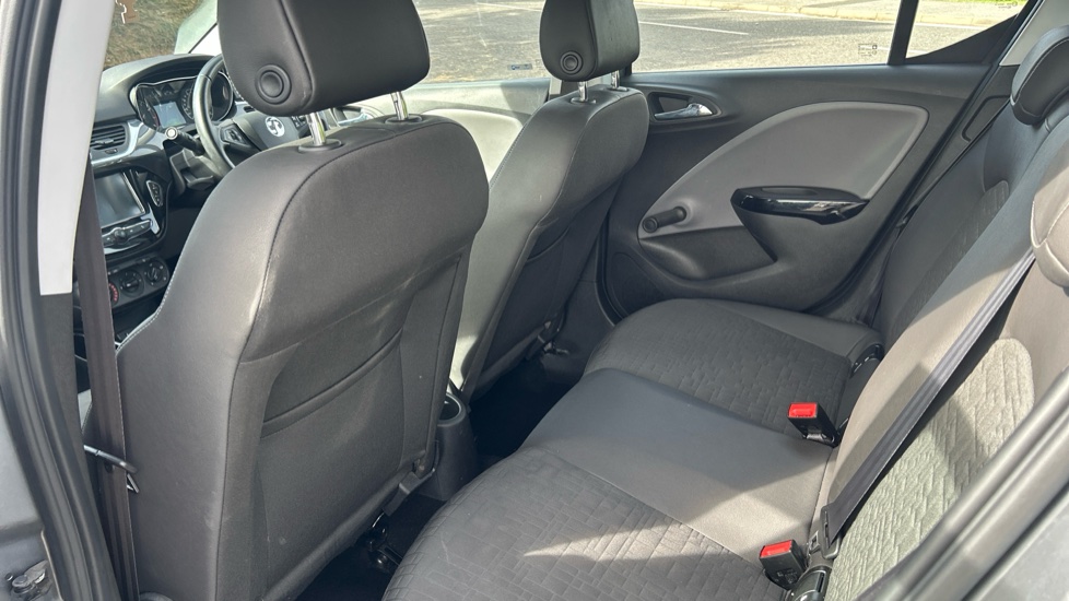 Vauxhall Corsa 1.4 SE 5dr Petrol Hatchback - Image 16