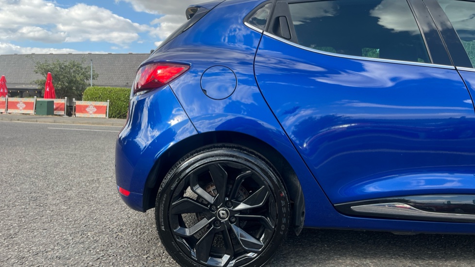 Renault Clio 1.5 dCi 90 Iconic 5dr Diesel Hatchback - Image 7
