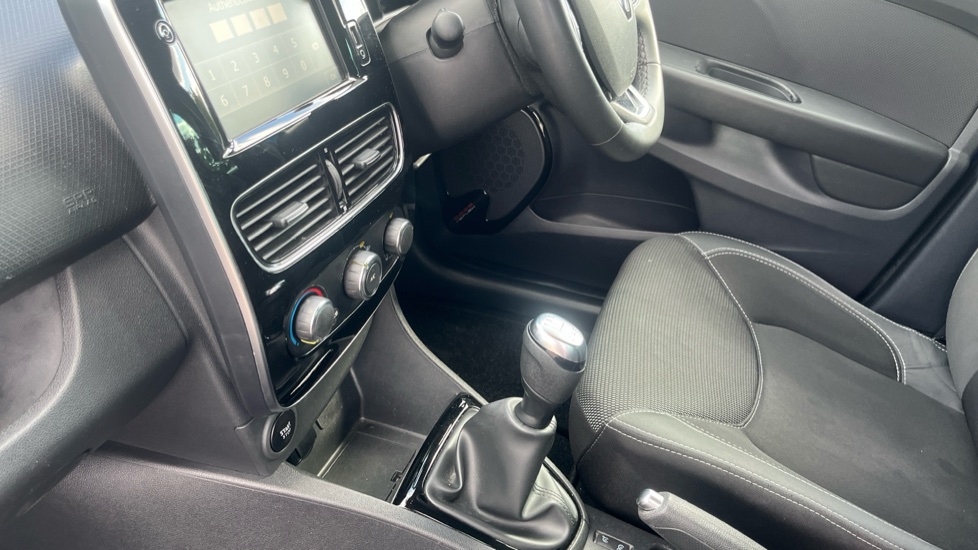 Renault Clio 1.5 dCi 90 Iconic 5dr Diesel Hatchback - Image 13