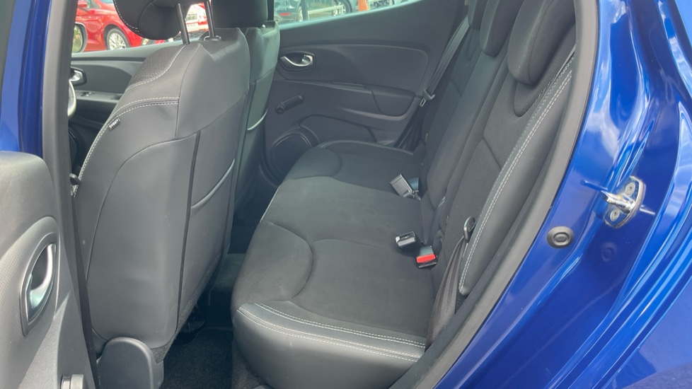 Renault Clio 1.5 dCi 90 Iconic 5dr Diesel Hatchback - Image 16