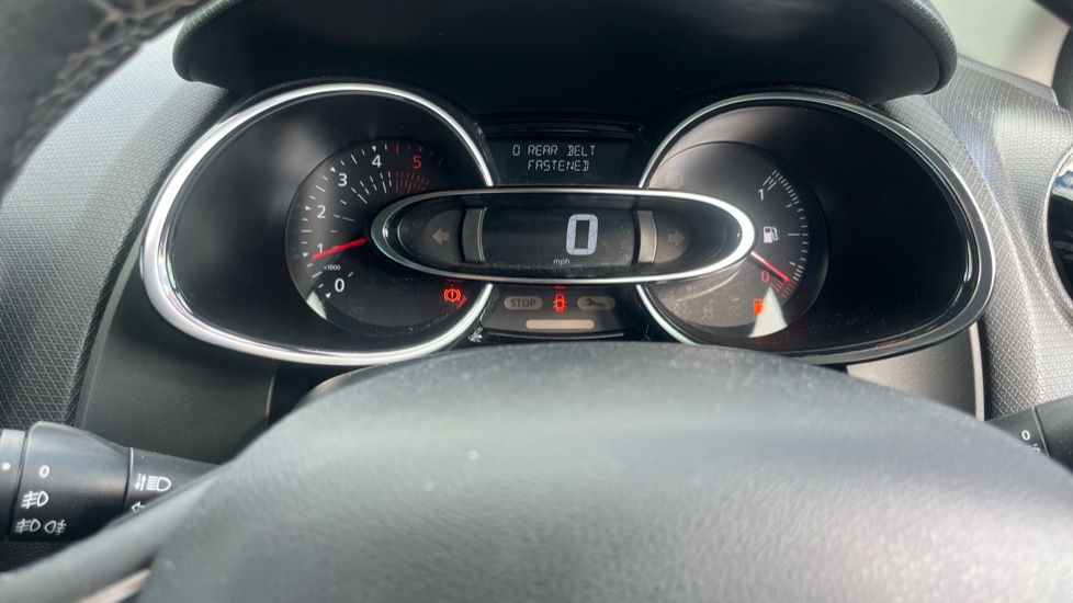 Renault Clio 1.5 dCi 90 Iconic 5dr Diesel Hatchback - Image 18
