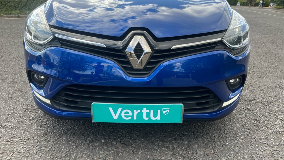 Renault Clio 1.5 dCi 90 Iconic 5dr Diesel Hatchback - Image 31