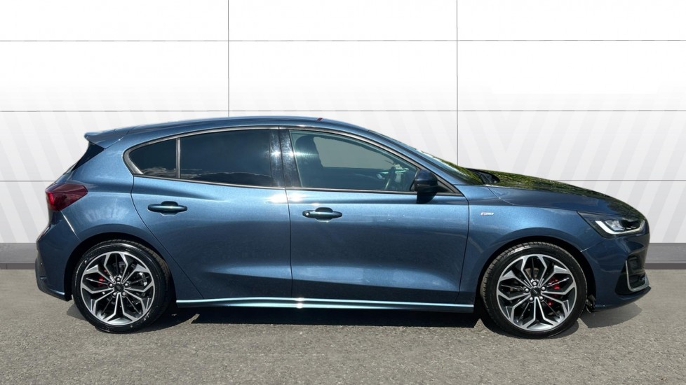 Ford Focus 1.0 EcoBoost ST-Line Vignale 5dr Petrol Hatchback - Image 5