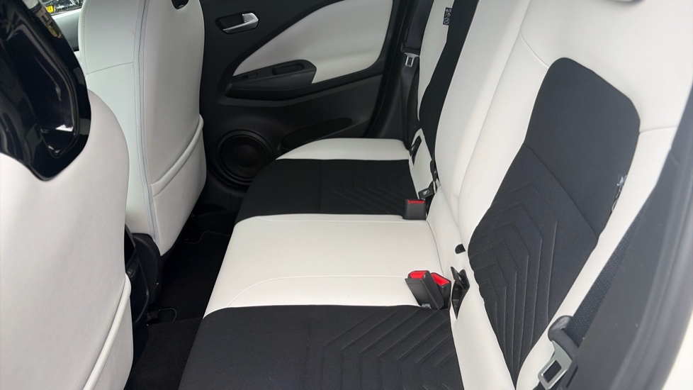 Nissan Juke 1.0 DiG-T 114 Tekna+ 5dr DCT Petrol Hatchback - Image 16