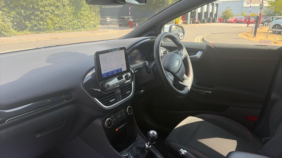 Ford Puma 1.0 EcoBoost Hybrid mHEV 155 ST-Line 5dr Petrol Hatchback - Image 9
