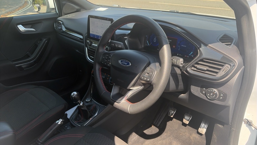 Ford Puma 1.0 EcoBoost Hybrid mHEV 155 ST-Line 5dr Petrol Hatchback - Image 11