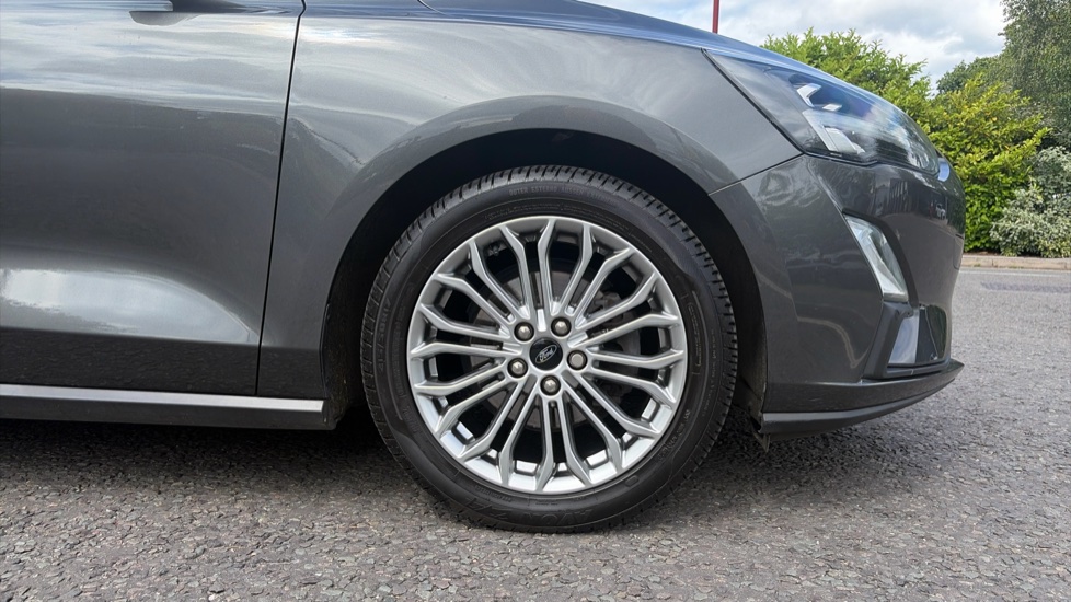 Ford Focus 1.0 EcoBoost 125 Titanium X 5dr Petrol Hatchback - Image 7
