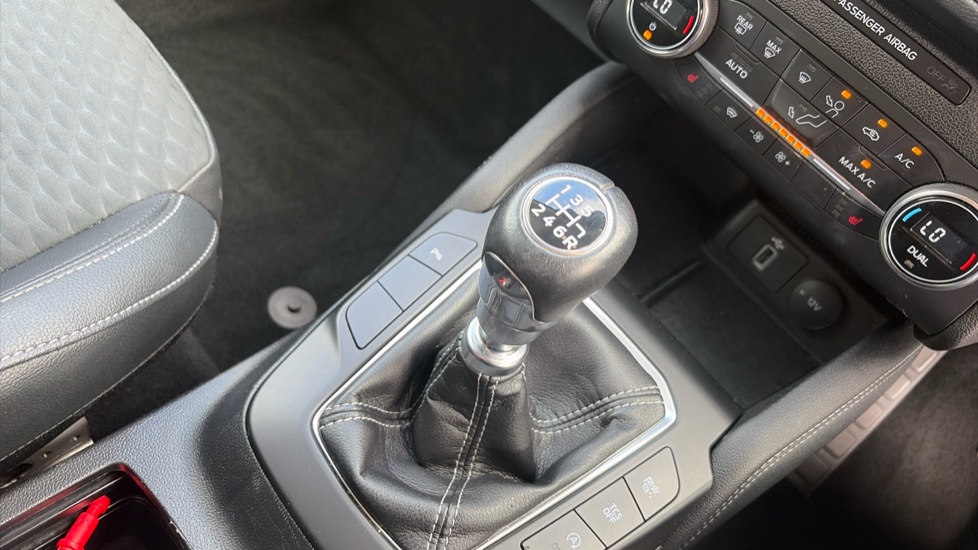 Ford Focus 1.0 EcoBoost 125 Titanium X 5dr Petrol Hatchback - Image 13