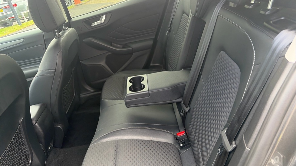 Ford Focus 1.0 EcoBoost 125 Titanium X 5dr Petrol Hatchback - Image 16