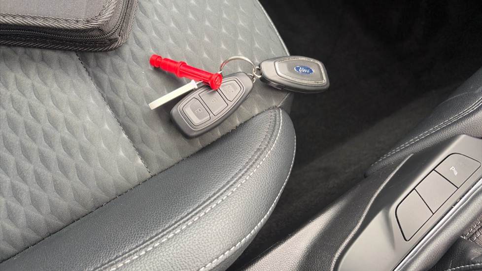 Ford Focus 1.0 EcoBoost 125 Titanium X 5dr Petrol Hatchback - Image 20