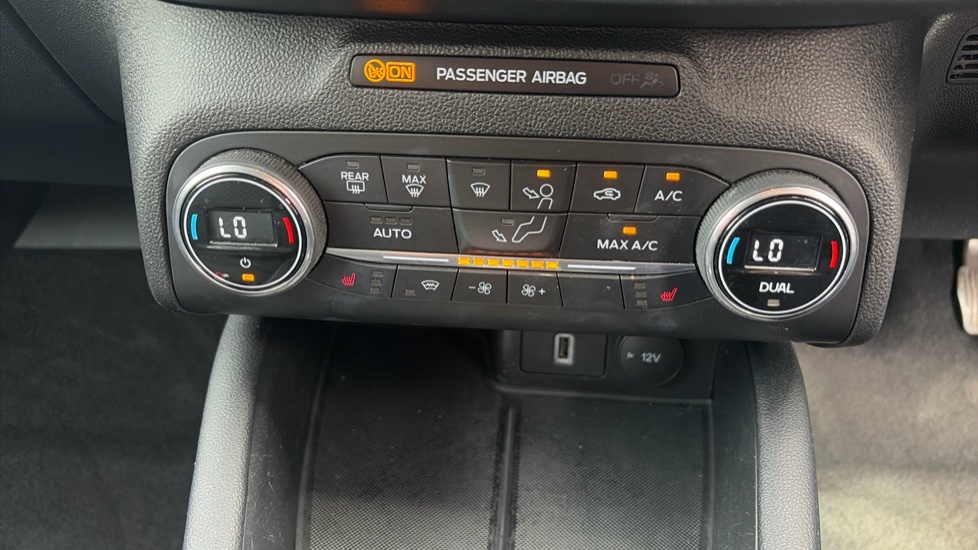 Ford Focus 1.0 EcoBoost 125 Titanium X 5dr Petrol Hatchback - Image 27