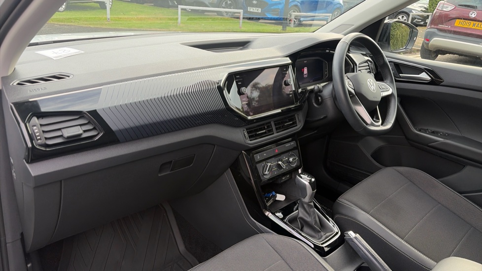 Volkswagen T-Cross 1.0 TSI 110 Black Edition 5dr DSG Petrol Estate - Image 9