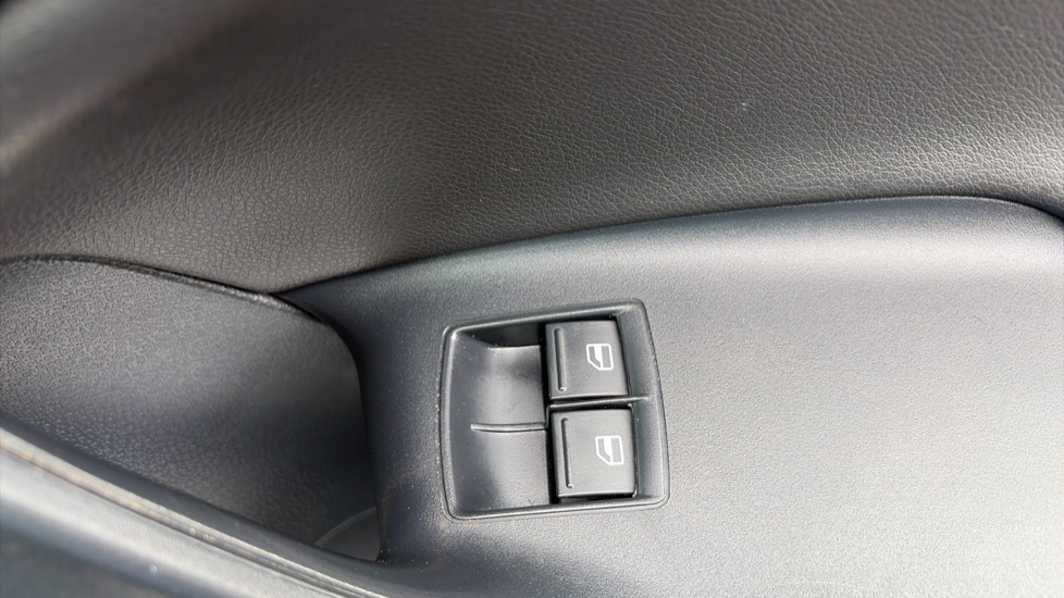 SEAT Ibiza 1.2 TSI I TECH 5dr Petrol Hatchback - Image 28