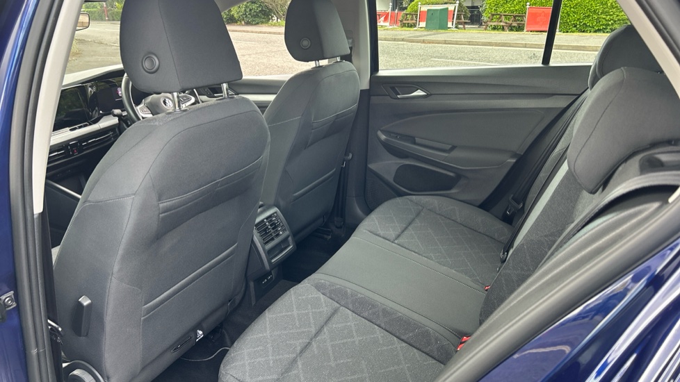 Volkswagen Golf 1.5 TSI Life 5dr Petrol Hatchback - Image 16