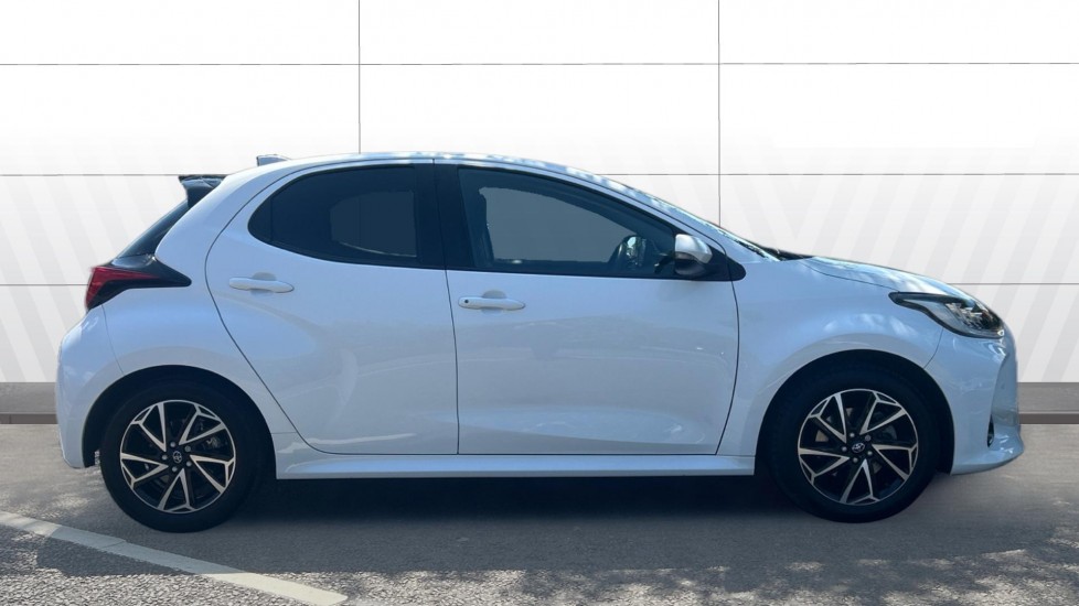 Toyota Yaris 1.5 Hybrid Design 5dr CVT Hybrid Hatchback - Image 5
