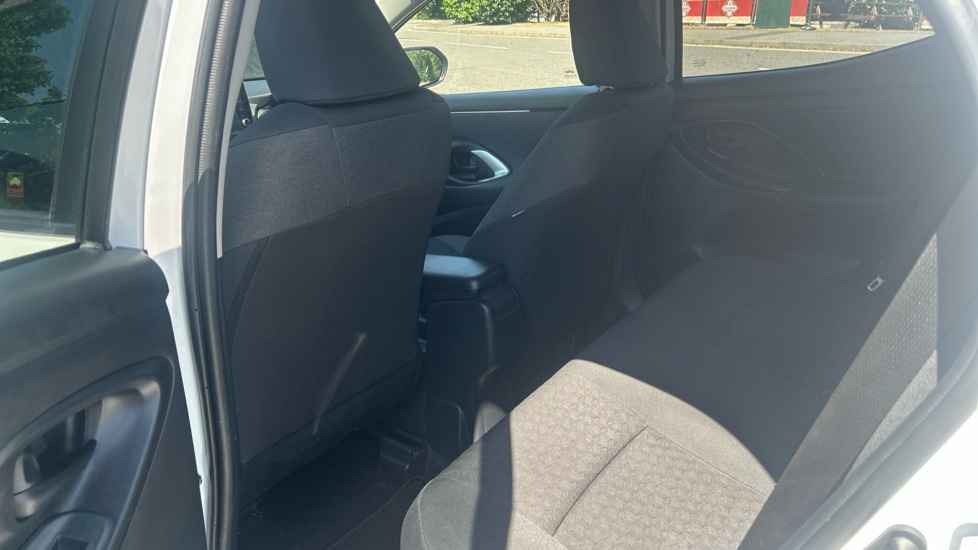 Toyota Yaris 1.5 Hybrid Design 5dr CVT Hybrid Hatchback - Image 16