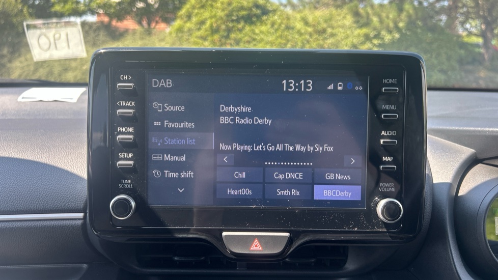 Toyota Yaris 1.5 Hybrid Design 5dr CVT Hybrid Hatchback - Image 23